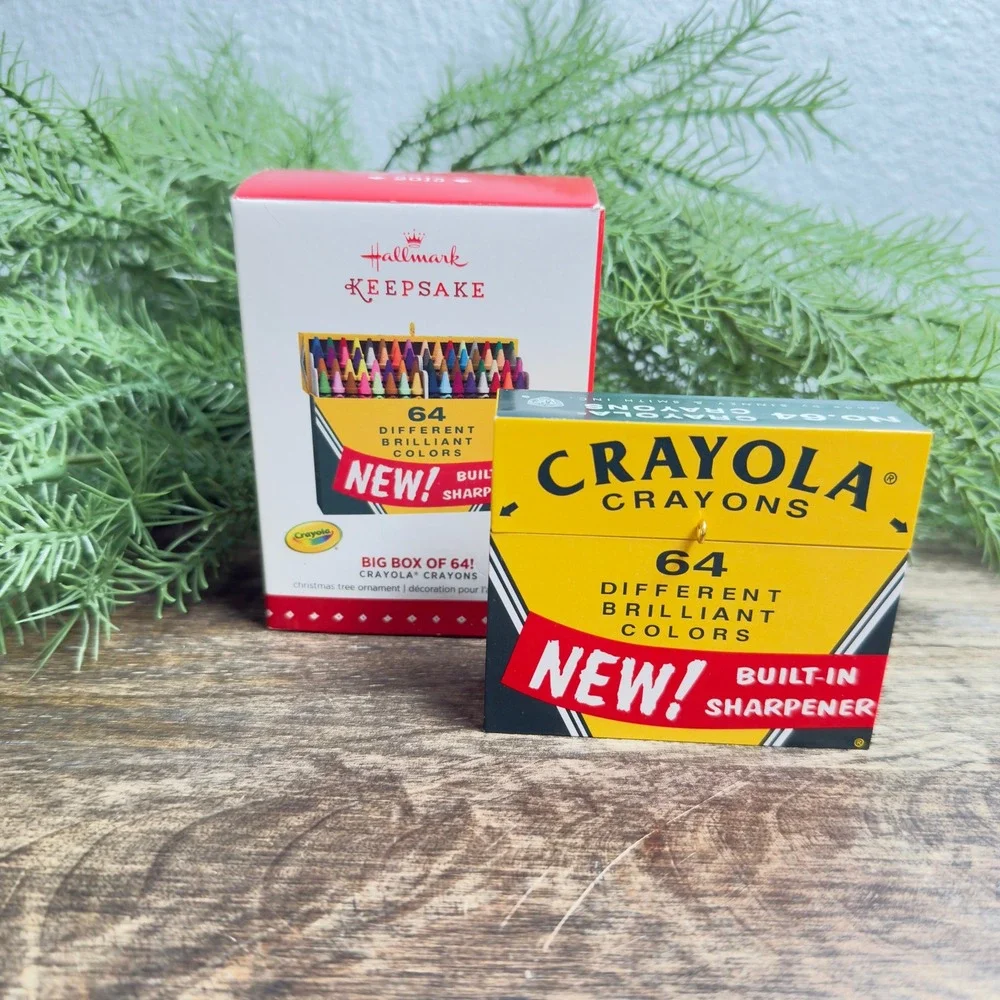 2015 Hallmark Keepsake Crayola Big Box of 64 Crayons Ornament QXI2352